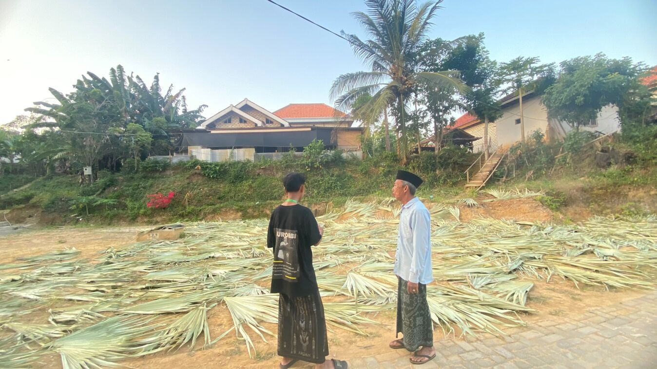 Wawancara Pengrajin Tikar Daun Siwalan: Kerajinan Tradisional yang Bertahan di Tengah Tantangan Ekonomi