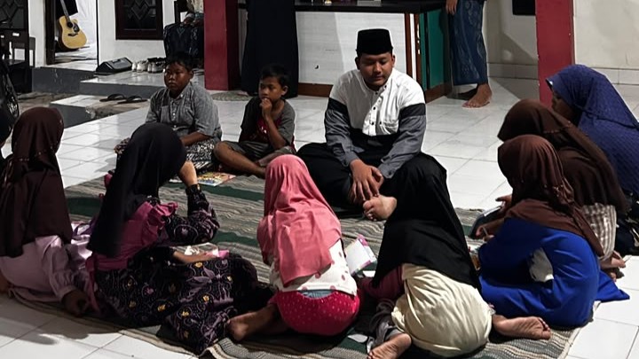 Rumah Belajar Desa Karduluk Tanamkan Budaya Menulis Rapi Sejak Dini