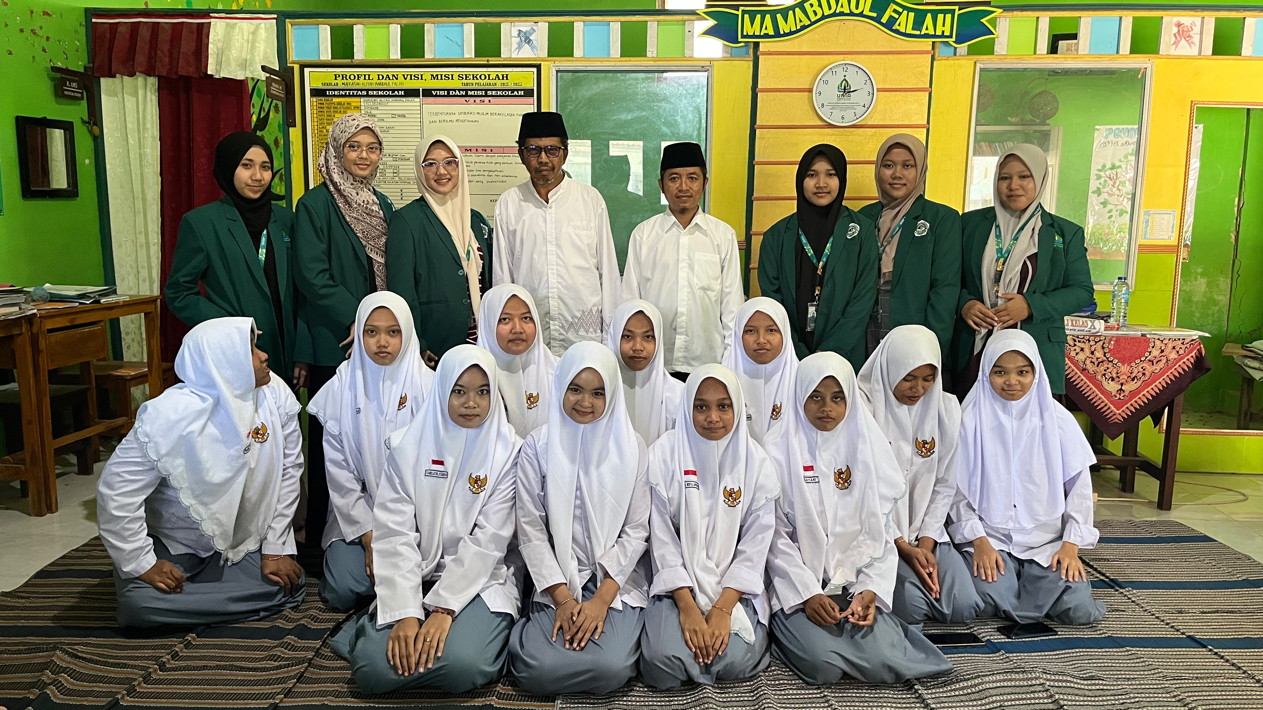 Dorong Generasi Kreatif dan Percaya Diri, Mahasiswa P2M UNIA Gelar Sosialisasi Public Speaking dan Media Pembelajaran Digital di MA Mabdaul Falah
