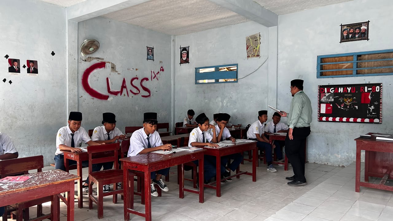 Hari Kedua Mengajar di MTs An Najah 1