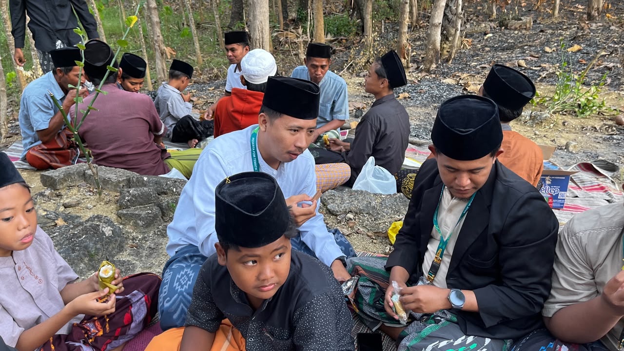 Halaqah Rutinan Majelis Taâ€™lim  Zawiyatul Hafsyani