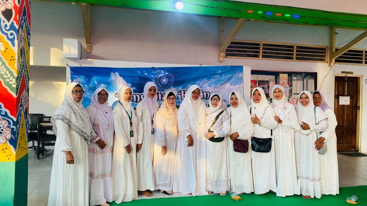 pengajian rutin ibu ibu PKK  desa pandan