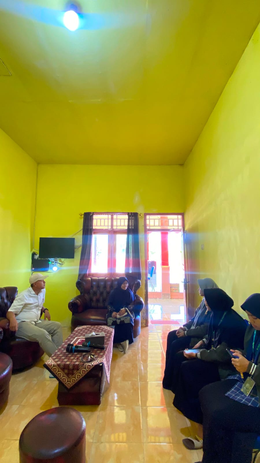 Dosen Pembimbing Lapangan P2M UNIA Prenduan Lakukan Monitoring dan Berikan Penguatan Program Kerja di Desa Nambakor