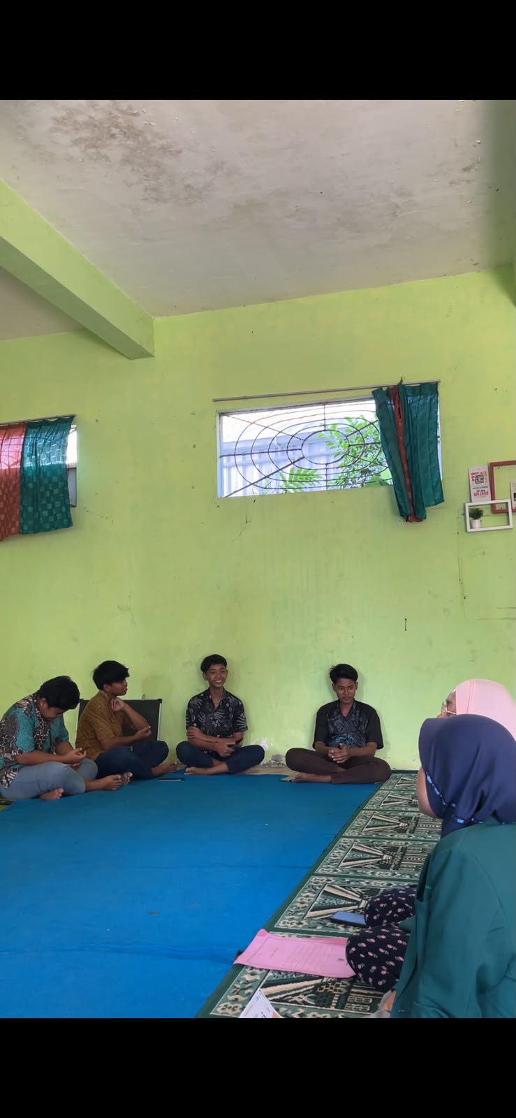 Bekali Siswa Hadapi Era Digital, Mahasiswi P2M UNIA Gelar Sosialisasi Literasi Digital di SMK Mabdaul Falah