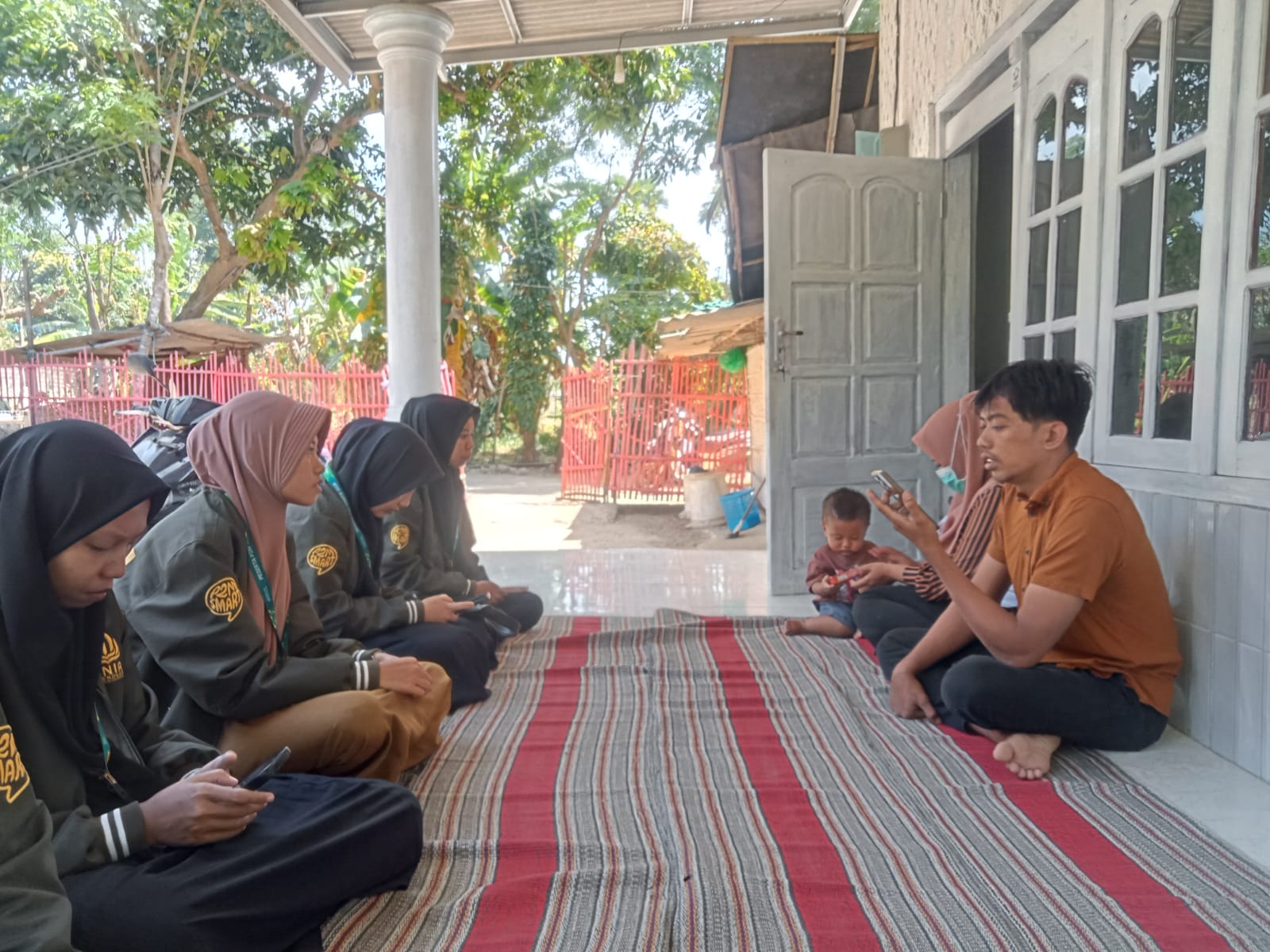 P2M Kelompok 6 UNIA Prenduan Perkuat Koordinasi dengan Kepala Dusun untuk Validasi Data Program Desa