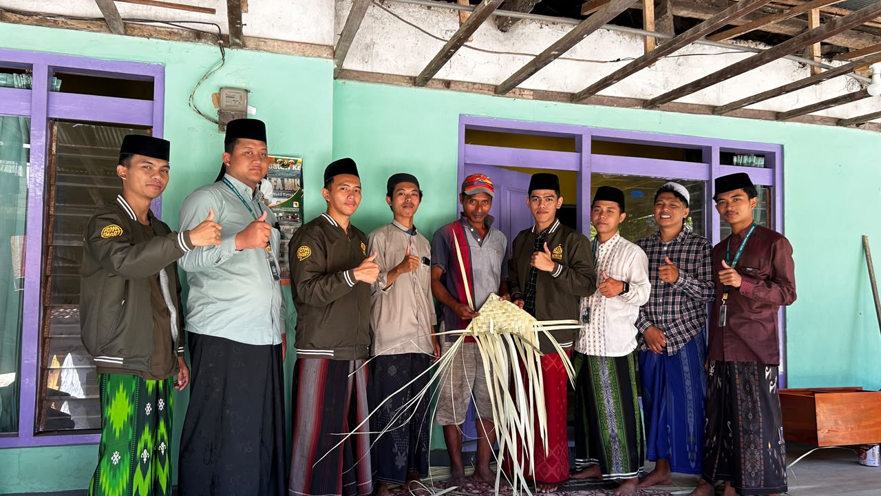Menjaga Potensi Lokal, Pengrajin Karduluk Bertahan Lewat Kerajinan Tikar Daun Siwalan