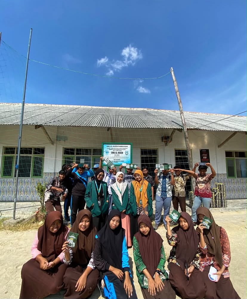 Peserta P2M Universitas Al-Amien Prenduan Laksanakan Observasi Lapangan dan Promosi Kampus di SMK Al-Husen Pamekasan