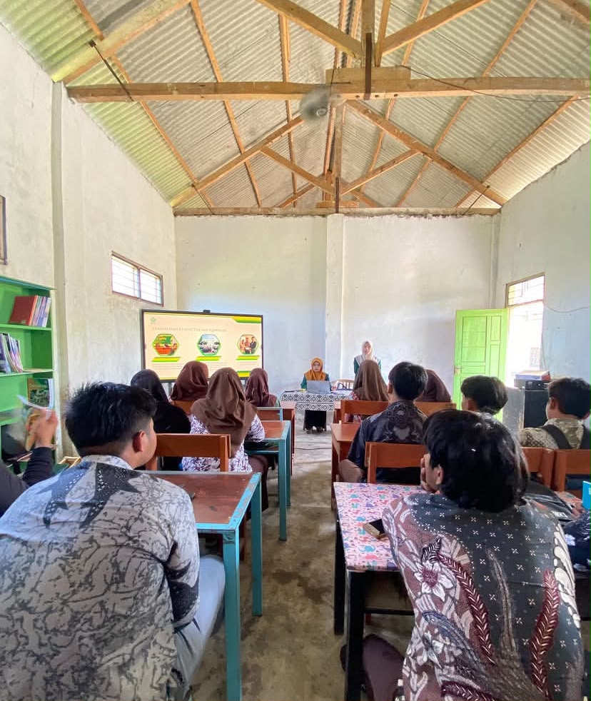 Sosialisasi Promosi Kampus di SMK Al-Husen Pamekasan