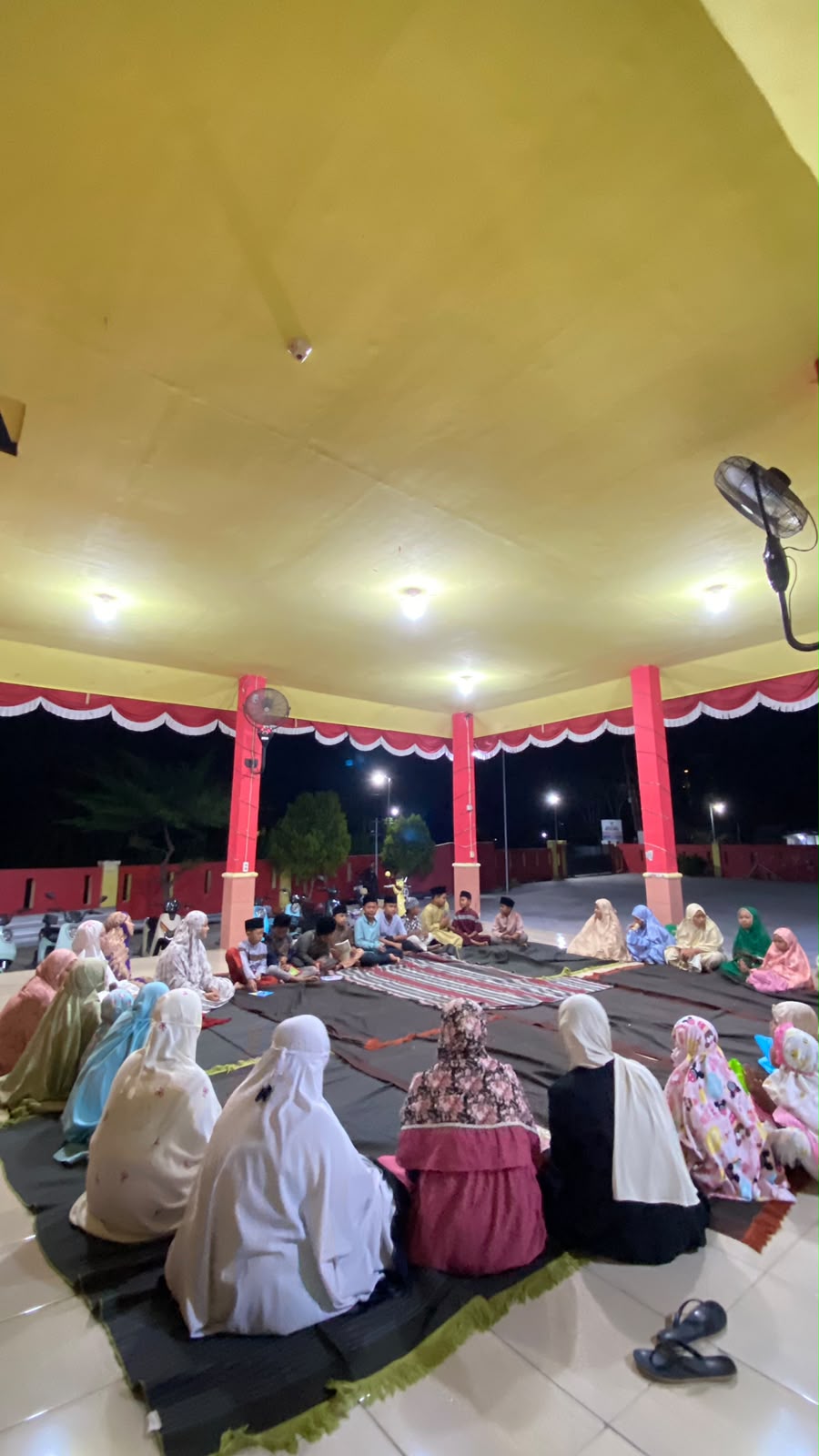 Sholawat dan Sholat Berjamaah Menuju Anak yang Saleh dan Salehah