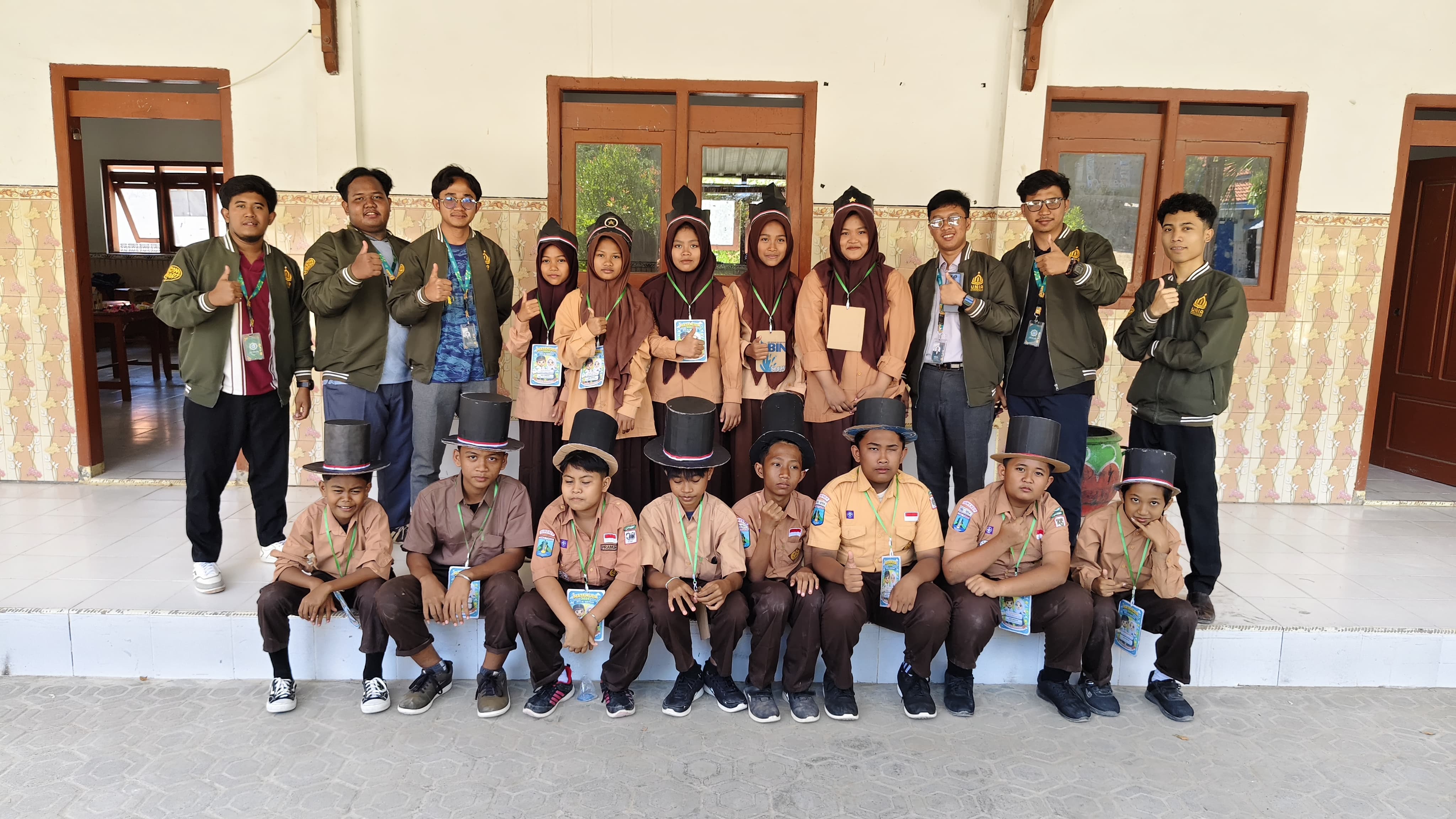 Peserta P2M Bersama Civitas MTs Al-Wathan Melaksanakan Penutupan MATA MUDA 2026