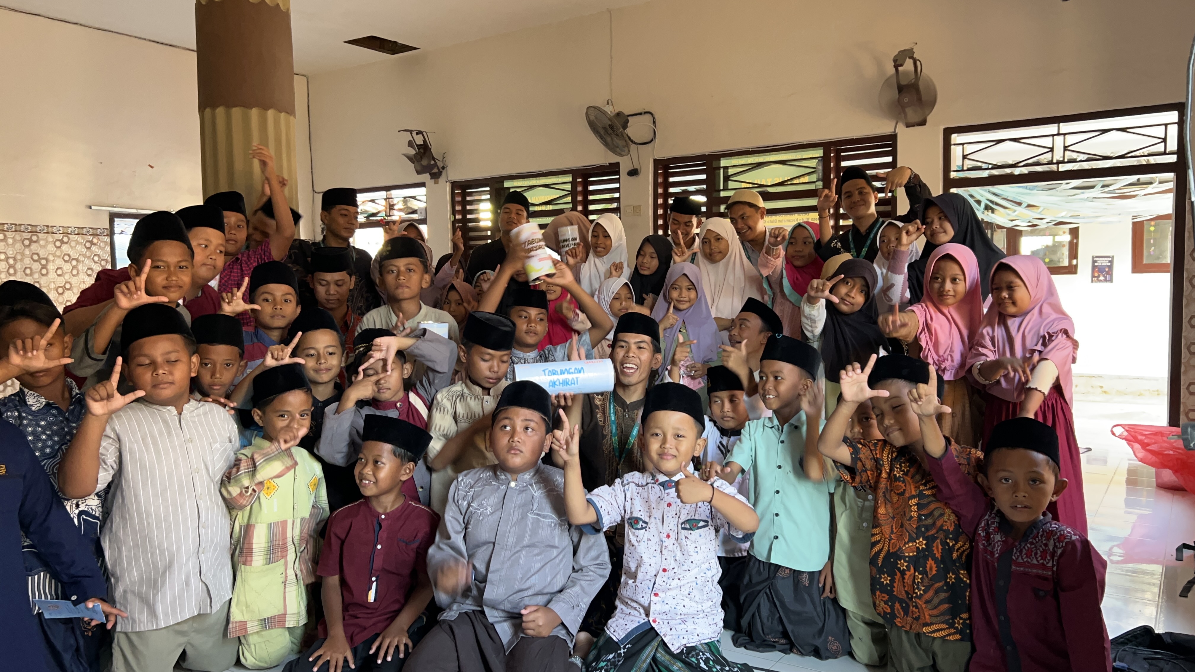 Menanamkan Kesadaran Finansial Sejak Dini, P2M Universitas Al-Amien Prenduan Gelar Edukasi Menabung dan Cinta Rupiah di Lembaga Tarbiyatul Khair
