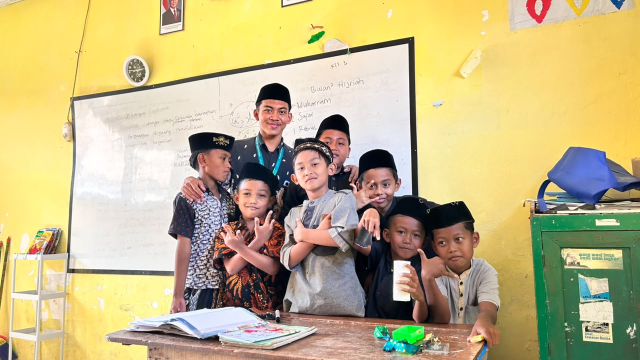 Literasi Menabung Di Salah Satu Lembaga Yang Ada Di Desa Bluto, Kecamatan Bluto, Tepatnya Di Dusun Temor Lorong Yaitu Di Lembaga Tarbiyatul Khoir