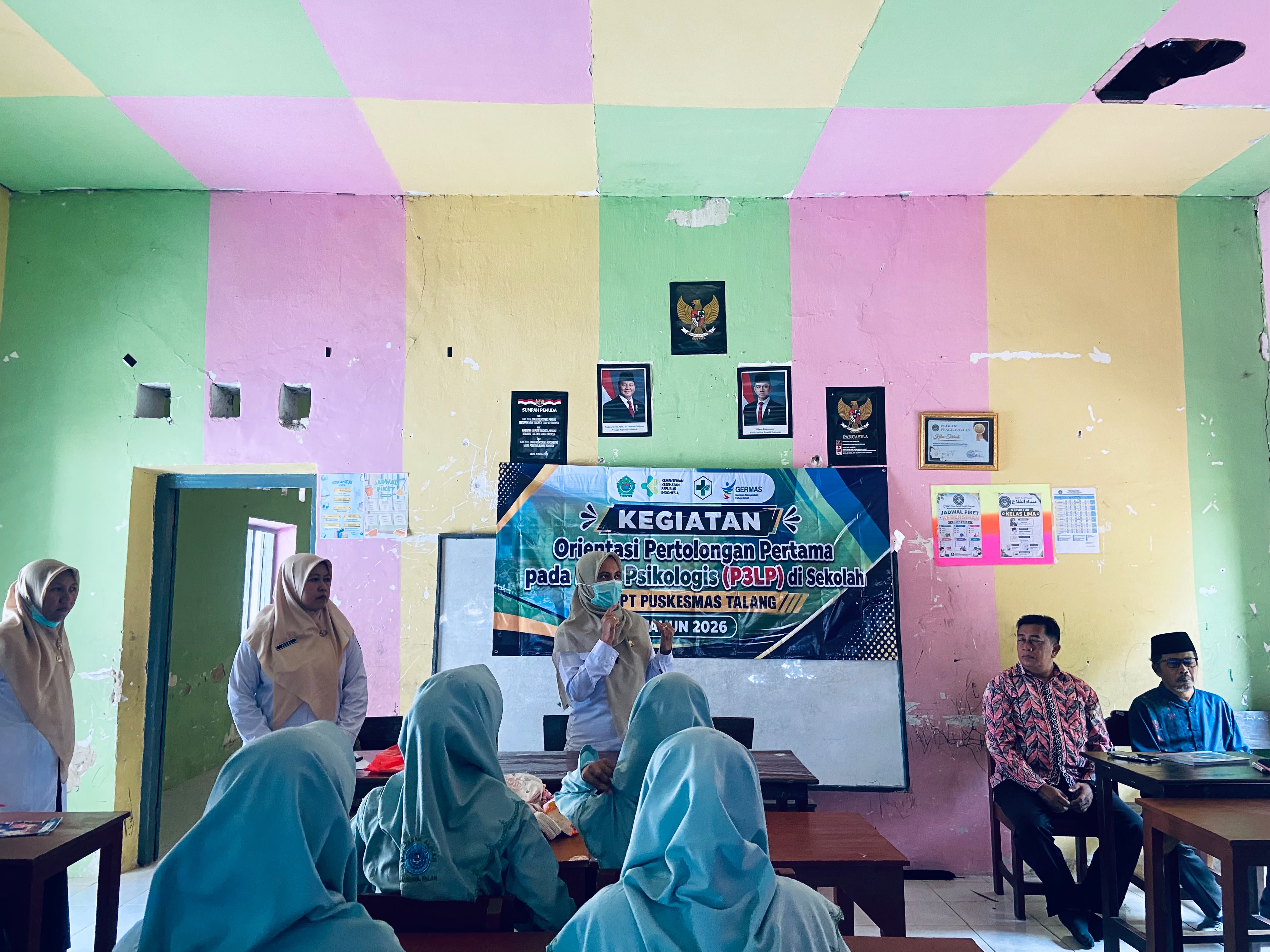 Edukasi Kesehatan Mental, Mahasiswi P2M UNIA Hadiri Penyuluhan Luka Psikologis di MA dan MTs Mabdaul Falah