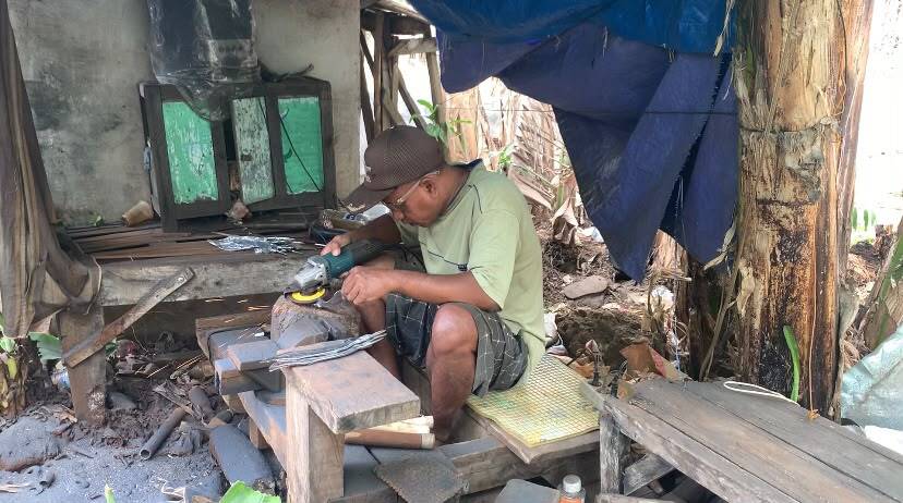 Empu Keris sebagai Aset Budaya dan Potensi Ekonomi Desa Aeng Tongtong