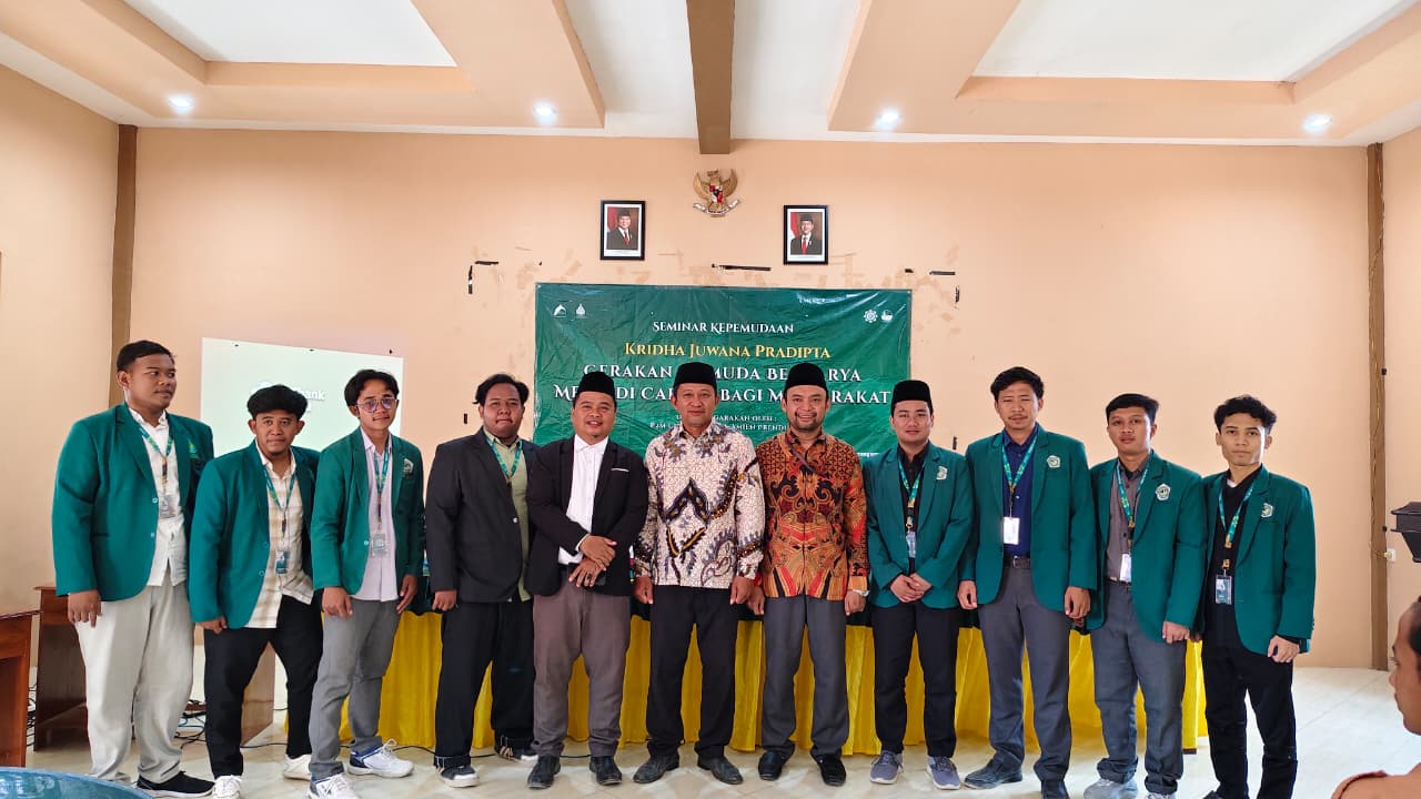 Menyalakan Semangat Berkarya Generasi Muda, Peserta P2M Gelar Seminar Kridha Juwana Pradipta di MA Al-Wathan.