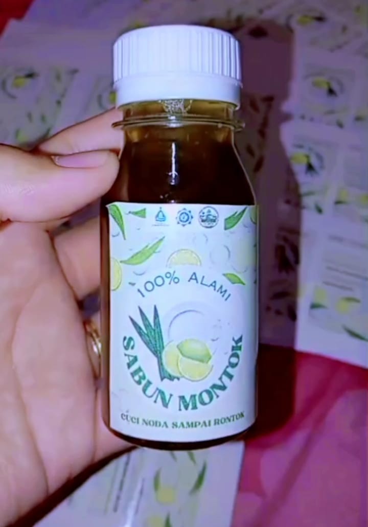Mahasiswi P2M UNIA Ciptakan Produk Lokal "Sabun Montok" Berbahan Daun Pandan