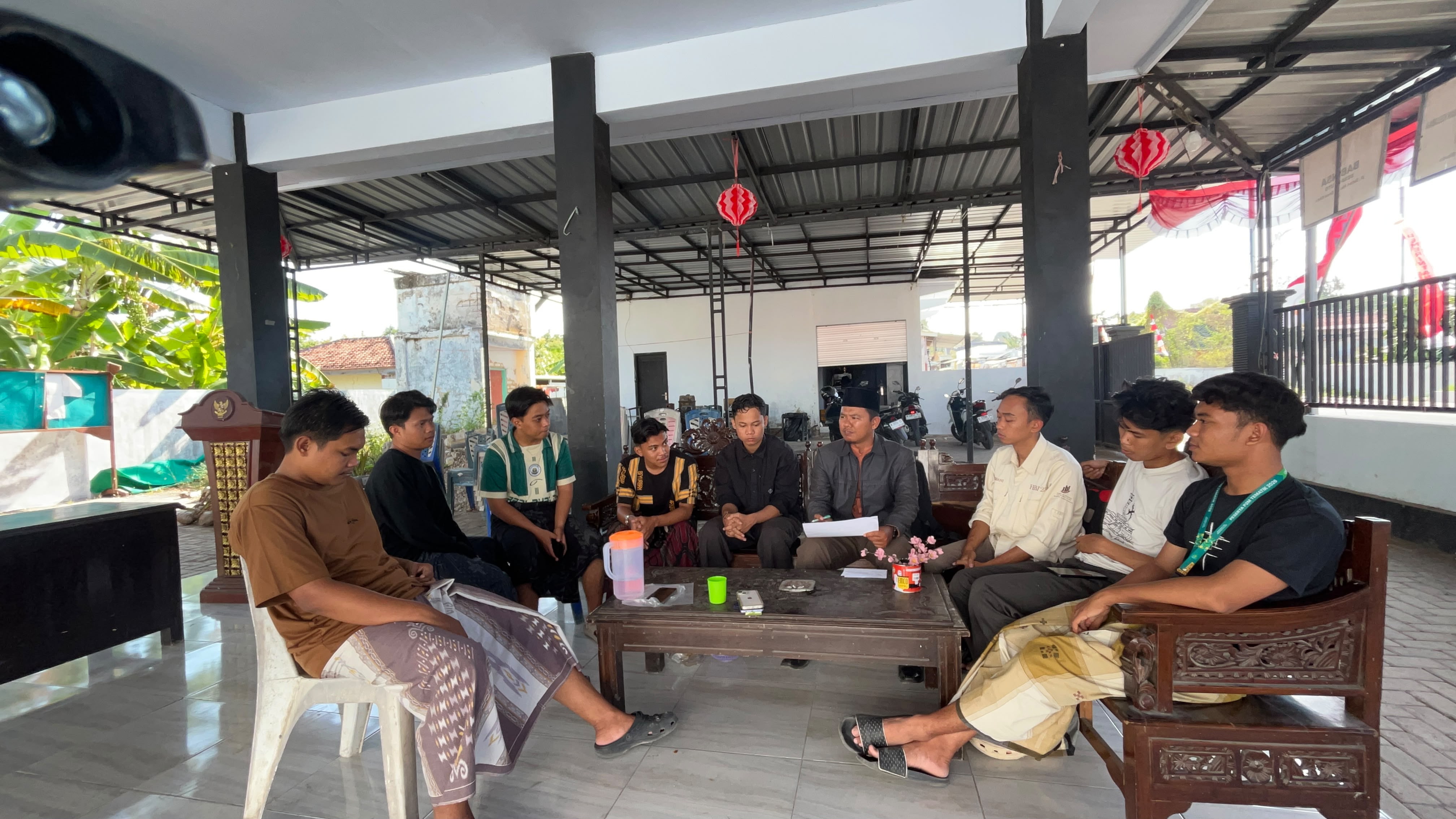 Boost Energi: DPL Kelompok 07 P2M Universitas Al-Amien Prenduan Tingkatkan Semangat Peserta dengan PkM Pemberdayaan UMKM Halal Desa Bluto di Penghujung Masa Pengabdian 