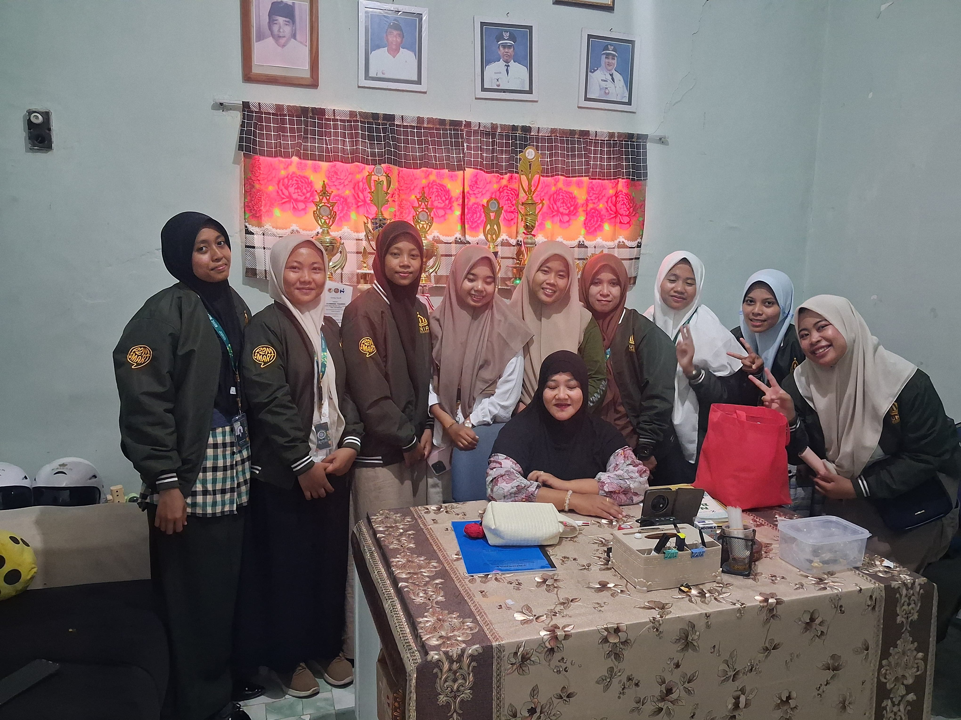 Lepas pisah bersama Bu kades montok