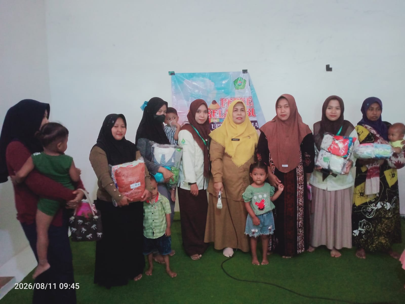Penyaluran shadaqah p2m unia dan laziswaf Al Amien 