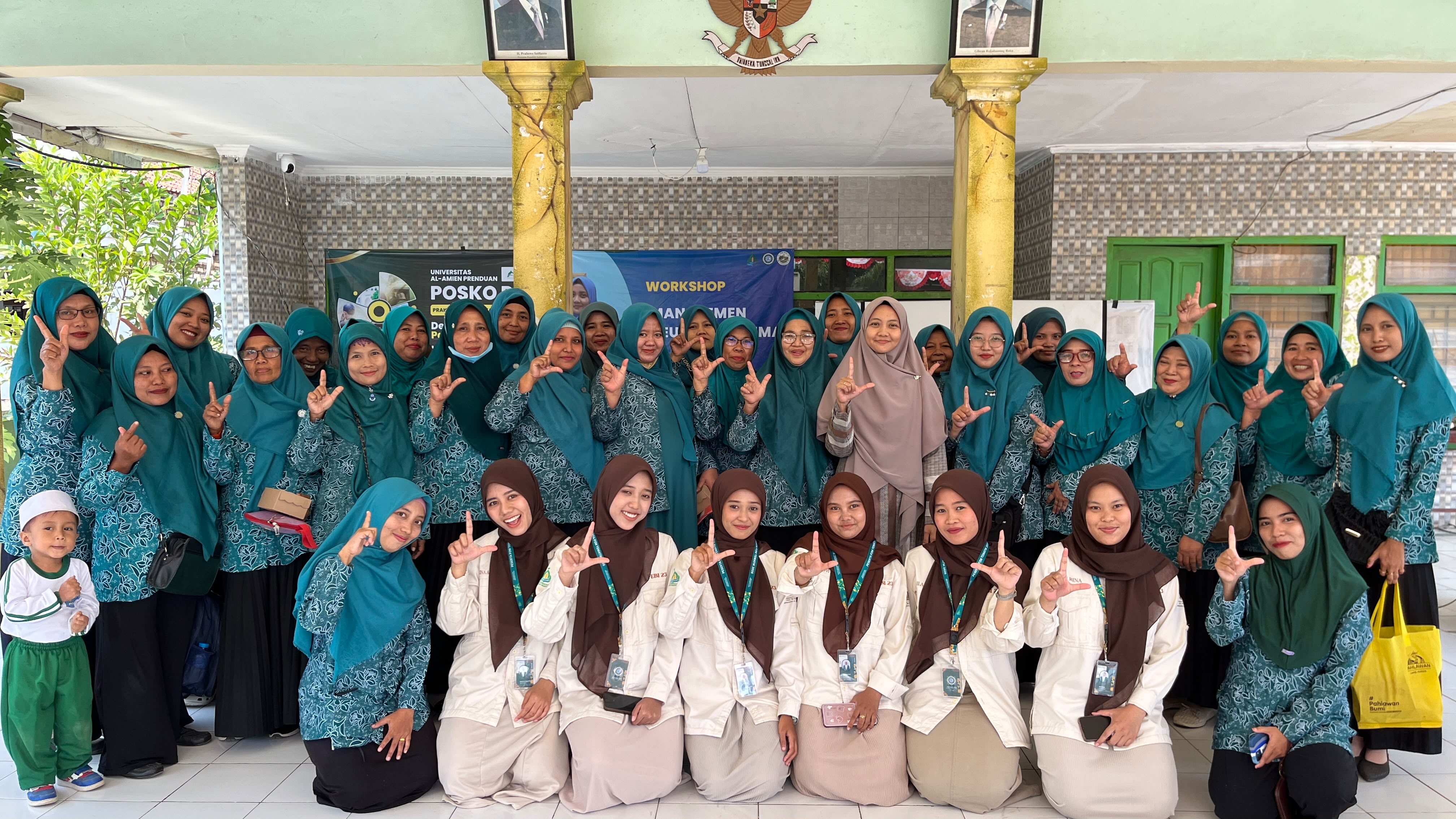Bangun Keluarga yang Sejahtera melalui Manajemen Keuangan yang Bijak, P2M UNIA Gelar Literasi bagi Ibu-Ibu PKK Murtajih